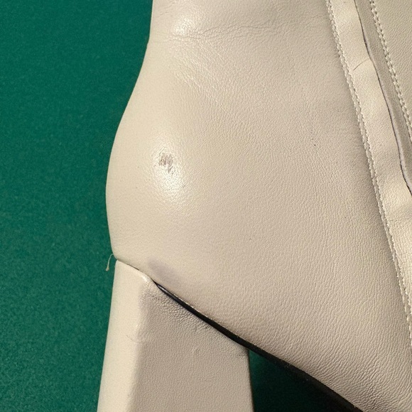 Marc Fisher Women’s White Yanara Heeled Bootie 9 - Picture 5 of 11